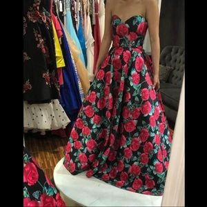JVN By Jovani Evening dress, strapless sweetheart neckline Ball Gown